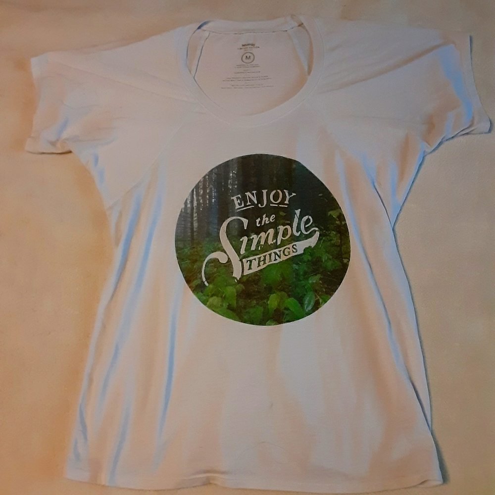 Graphic tee shirt